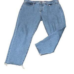 Levi’s 18W Wedgie Skinny Raw Hem Medium Wash Jeans